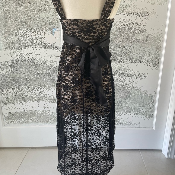 Women’s dress - Picture 5 of 5